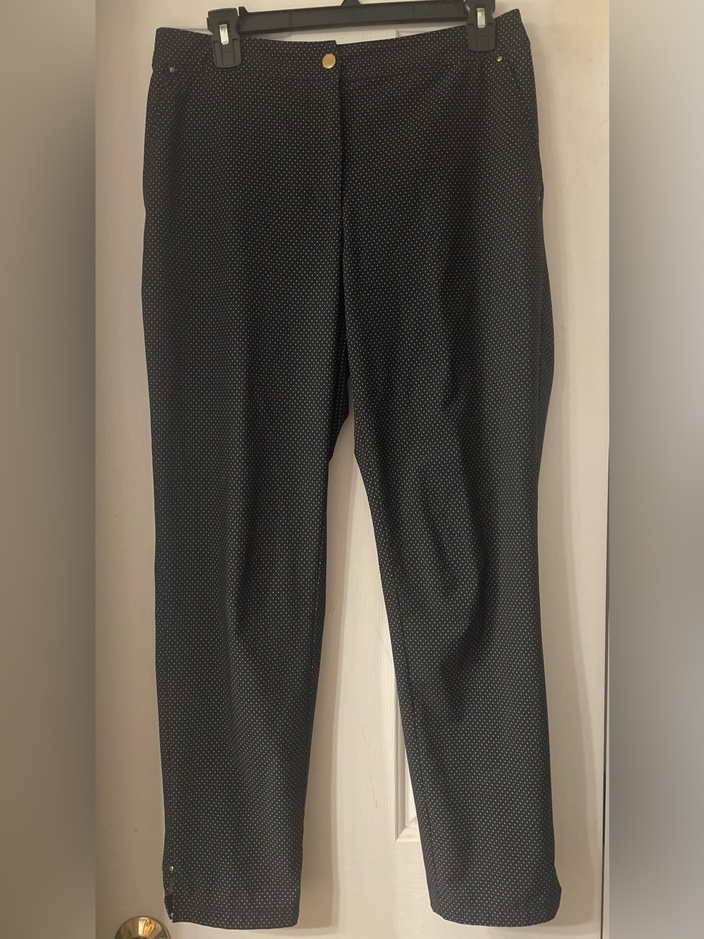 Zenergy by Chico's Pin-Dot Pull-On Casual Ankle Pants - Size 0 (Small/4)